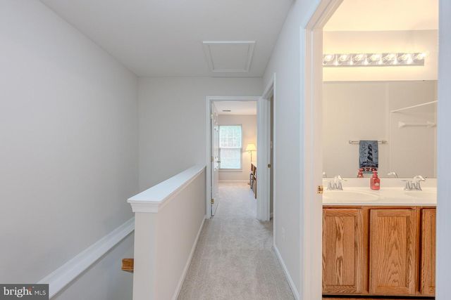 9005 CORIANDER CIR, Manassas, VA 20110