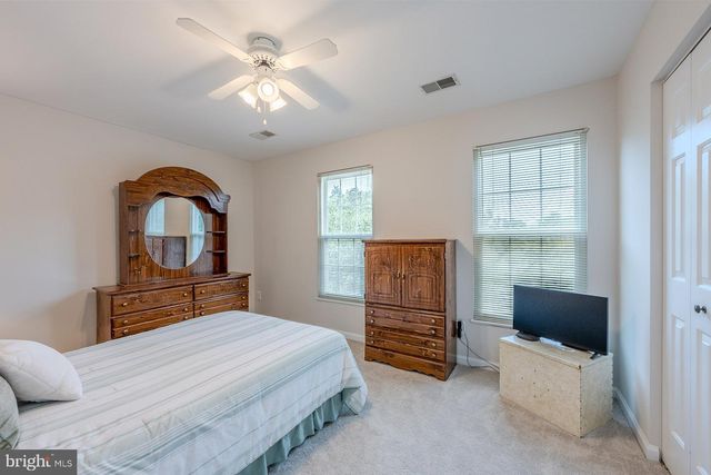 9005 CORIANDER CIR, Manassas, VA 20110
