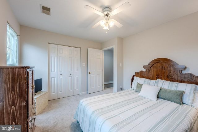 9005 CORIANDER CIR, Manassas, VA 20110