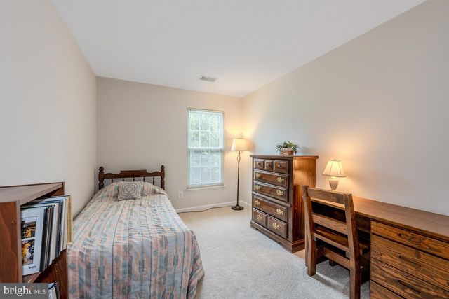 9005 CORIANDER CIR, Manassas, VA 20110