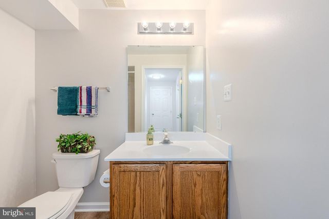 9005 CORIANDER CIR, Manassas, VA 20110
