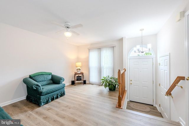 9005 CORIANDER CIR, Manassas, VA 20110