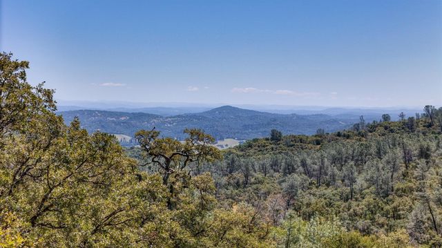 2478 Far Horizon Trl, Pilot Hill, CA 95664