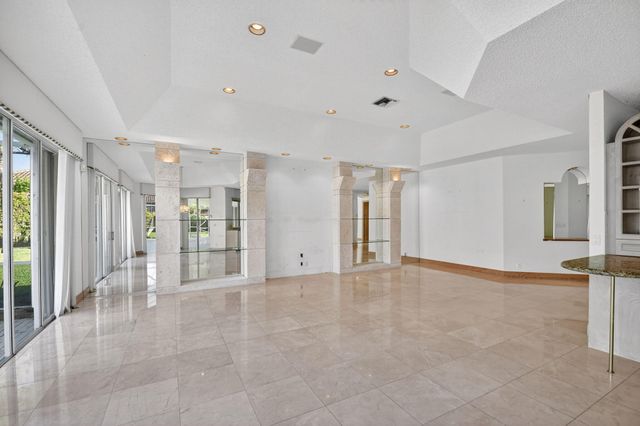 1711 Breakers West Boulevard, West Palm Beach, FL 33411