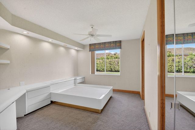 1711 Breakers West Boulevard, West Palm Beach, FL 33411