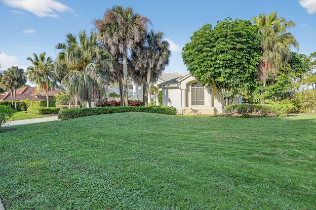 1711 Breakers West Boulevard, West Palm Beach, FL 33411