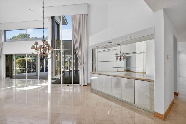 1711 Breakers West Boulevard, West Palm Beach, FL 33411