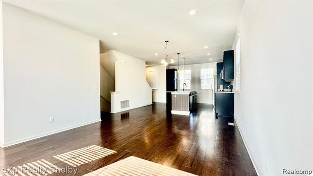 1071 N Sherman Drive A, Royal Oak, MI 48067