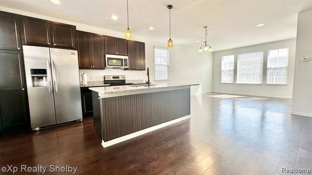 1071 N Sherman Drive A, Royal Oak, MI 48067