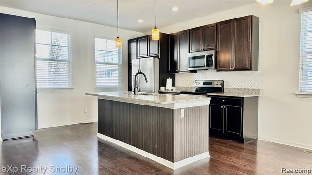 1071 N Sherman Drive A, Royal Oak, MI 48067