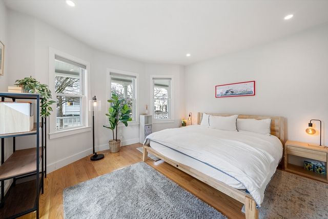 25 Fenwick St 1, Somerville, MA 02145