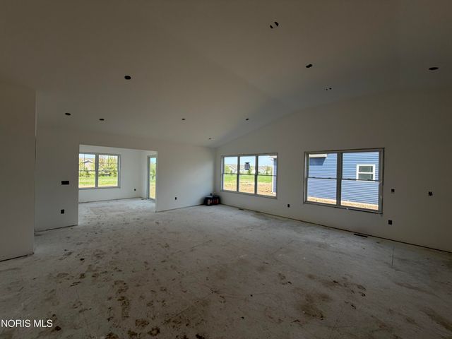 1335 Limerick Lane, Waterville, OH 43566
