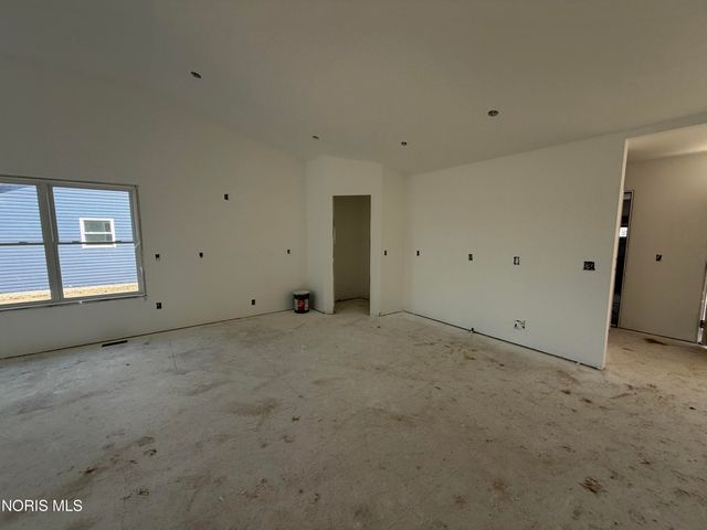 1335 Limerick Lane, Waterville, OH 43566