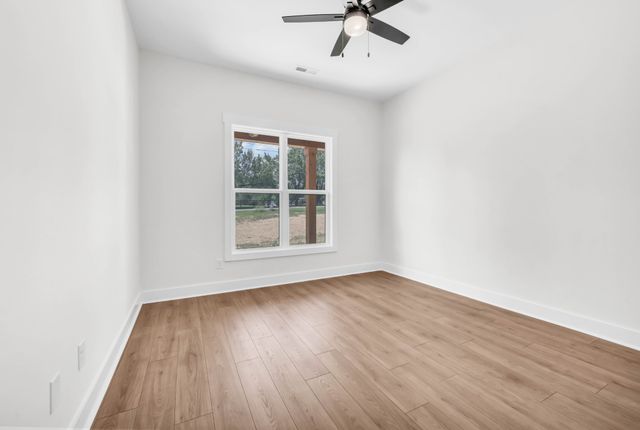 2660 Jarrell Ridge Rd, Clarksville, TN 37043