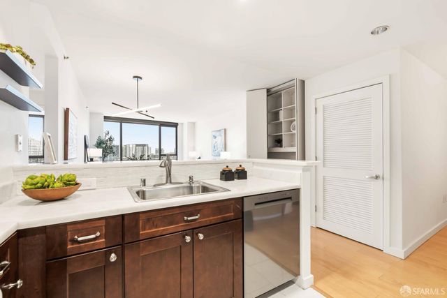 250 King Street 1206, San Francisco, CA 94107