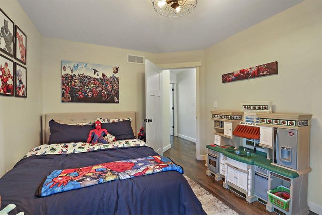 1212 Laurel LANE, Kansasville, WI 53139