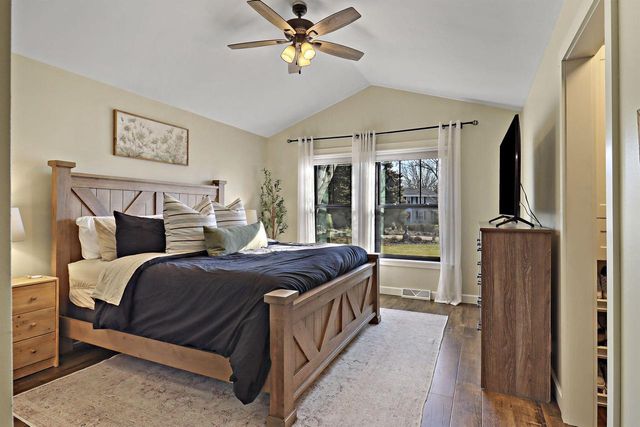 1212 Laurel LANE, Kansasville, WI 53139