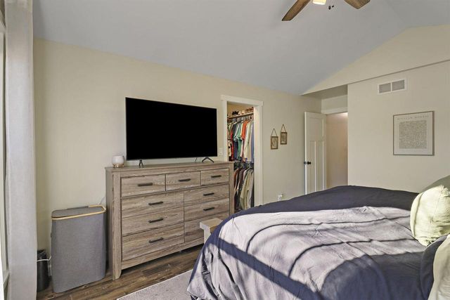 1212 Laurel LANE, Kansasville, WI 53139