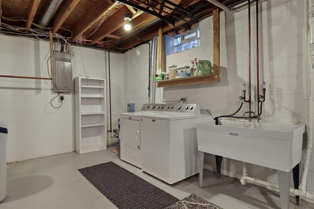 1212 Laurel LANE, Kansasville, WI 53139