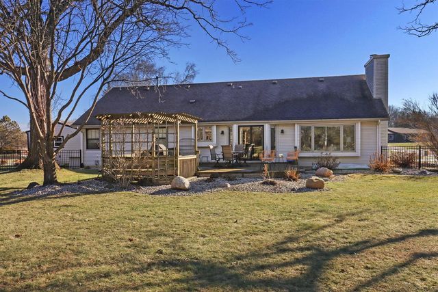 1212 Laurel LANE, Kansasville, WI 53139