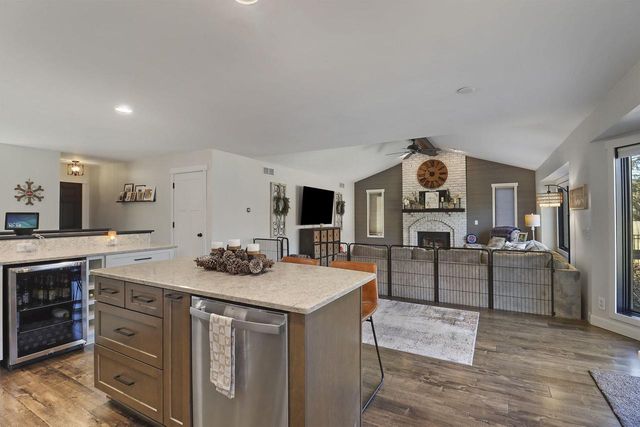 1212 Laurel LANE, Kansasville, WI 53139