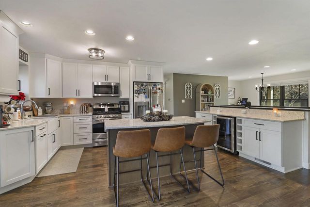 1212 Laurel LANE, Kansasville, WI 53139