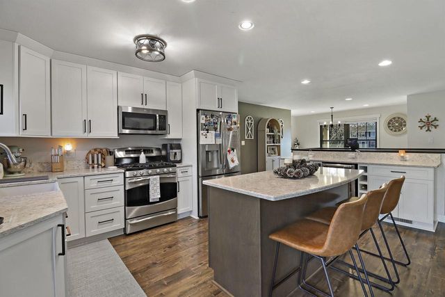 1212 Laurel LANE, Kansasville, WI 53139