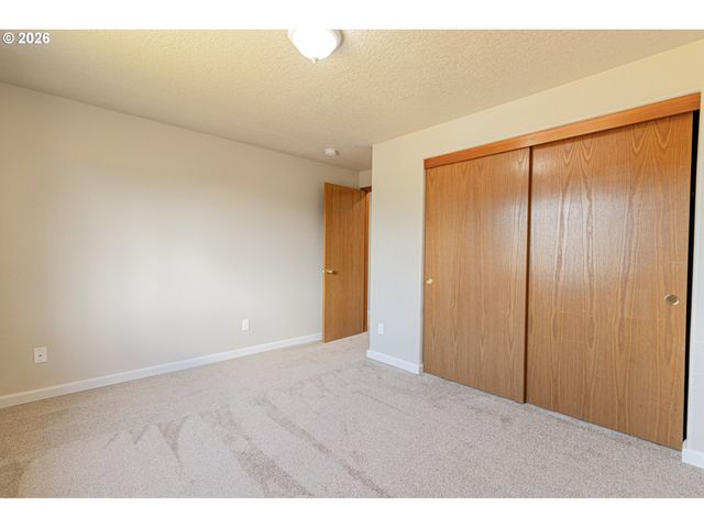 1729 HARTFORD Dr, Forest Grove, OR 97116
