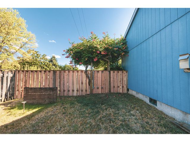 1729 HARTFORD Dr, Forest Grove, OR 97116