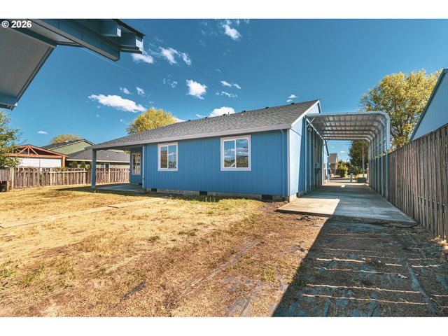 1729 HARTFORD Dr, Forest Grove, OR 97116