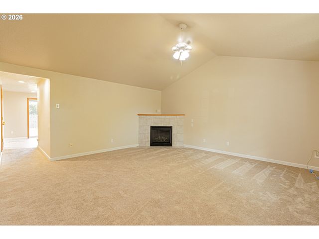 1729 HARTFORD Dr, Forest Grove, OR 97116