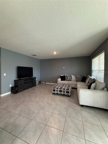 33318 HAMILTON HILL LN, Wesley Chapel, FL 33545