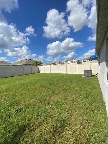 33318 HAMILTON HILL LN, Wesley Chapel, FL 33545