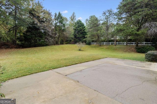 9815 Settlers Lane, Gainesville, GA 30506