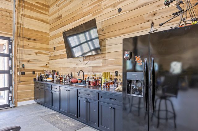 610 Dogwood Way, Burns, TN 37029