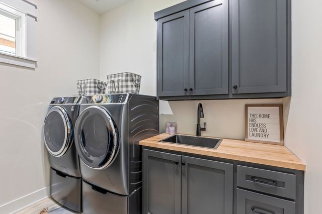 610 Dogwood Way, Burns, TN 37029