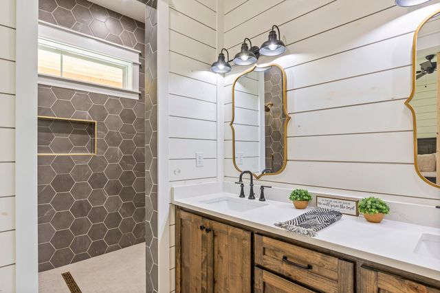 610 Dogwood Way, Burns, TN 37029