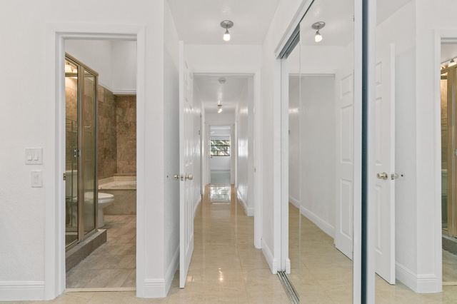 3530 Magellan Circle 613, Aventura, FL 33180