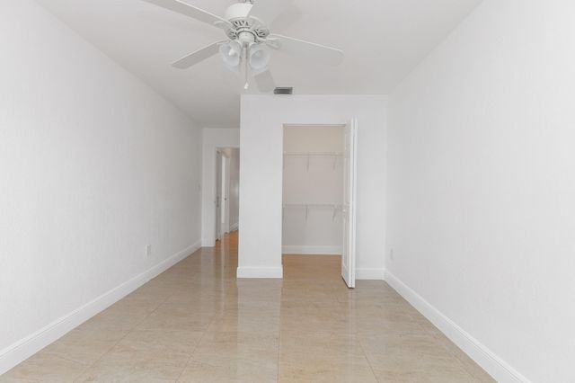 3530 Magellan Circle 613, Aventura, FL 33180