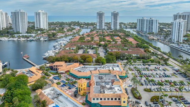 3530 Magellan Circle 613, Aventura, FL 33180