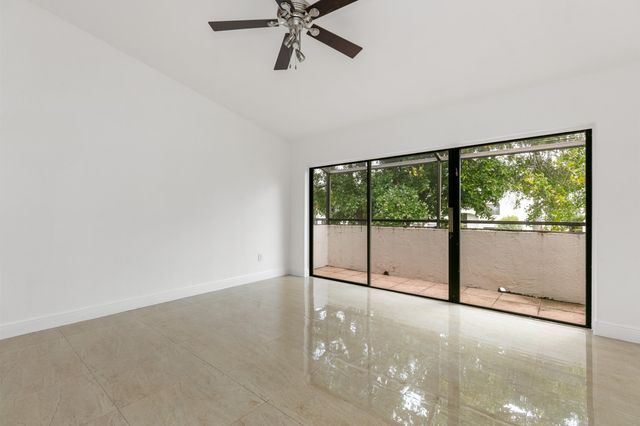 3530 Magellan Circle 613, Aventura, FL 33180