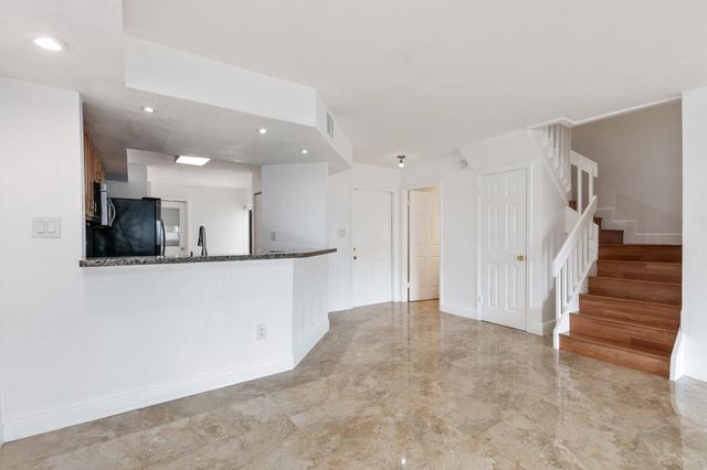 3530 Magellan Circle 613, Aventura, FL 33180