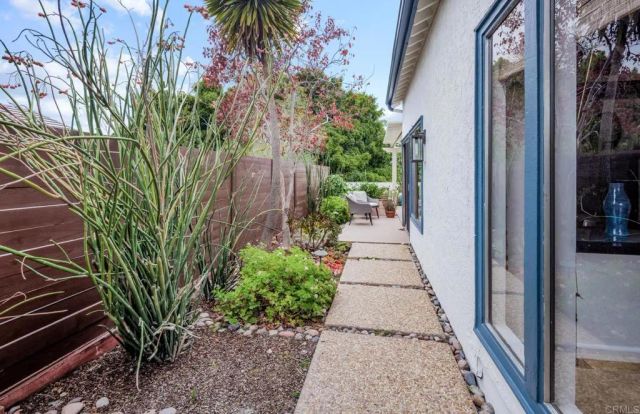 7415 Brava Street, Carlsbad, CA 92009