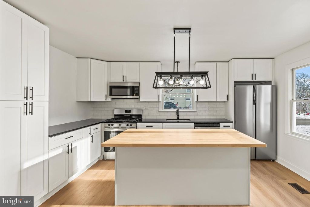 329 RIDGE AVE, Glendora, NJ 08029