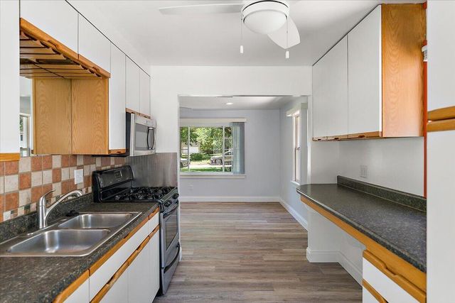 3736 Groveland Avenue SW, Wyoming, MI 49519