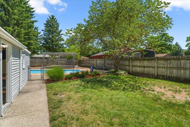 3736 Groveland Avenue SW, Wyoming, MI 49519