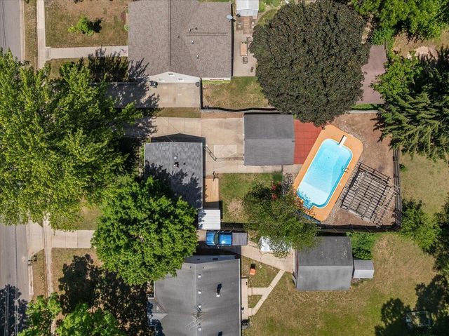 3736 Groveland Avenue SW, Wyoming, MI 49519