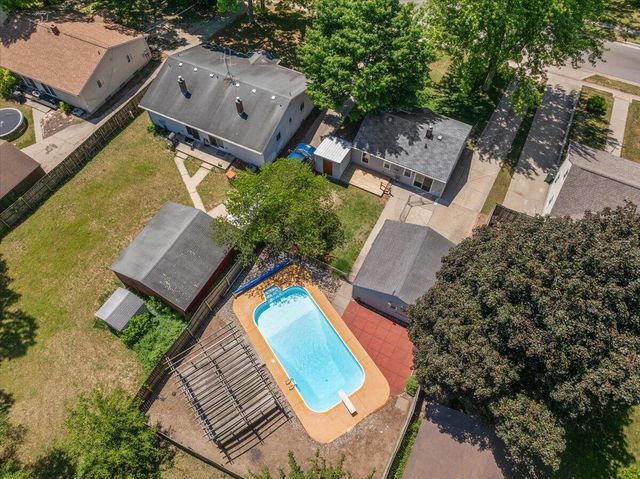 3736 Groveland Avenue SW, Wyoming, MI 49519