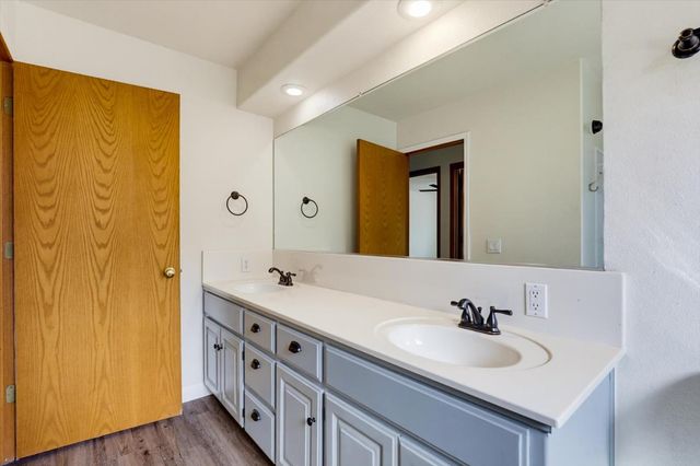 18098 Lake Forest Dr, Penn Valley, CA 95946