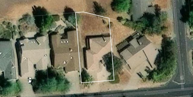 18098 Lake Forest Dr, Penn Valley, CA 95946